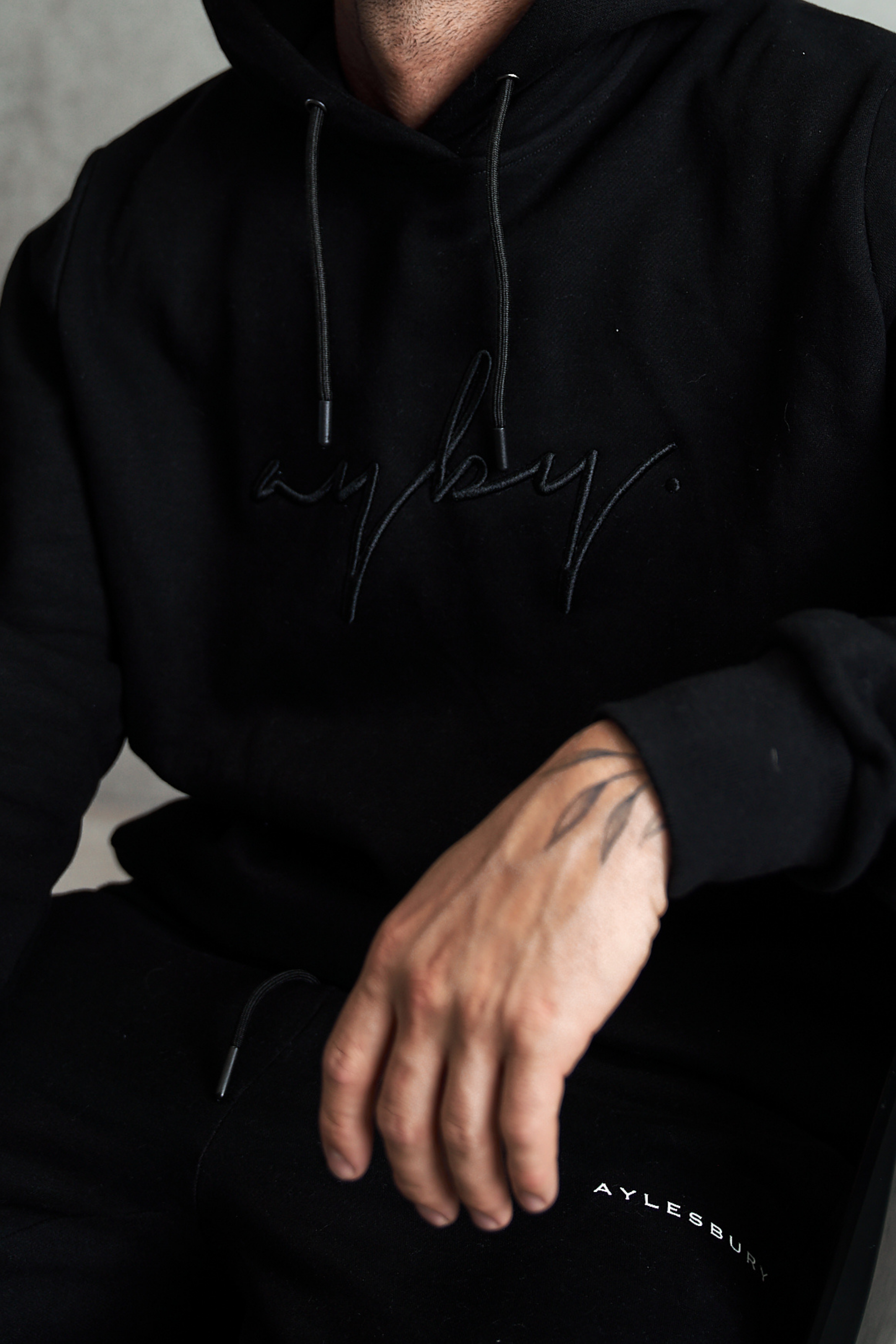 Signature Hoodie - Black