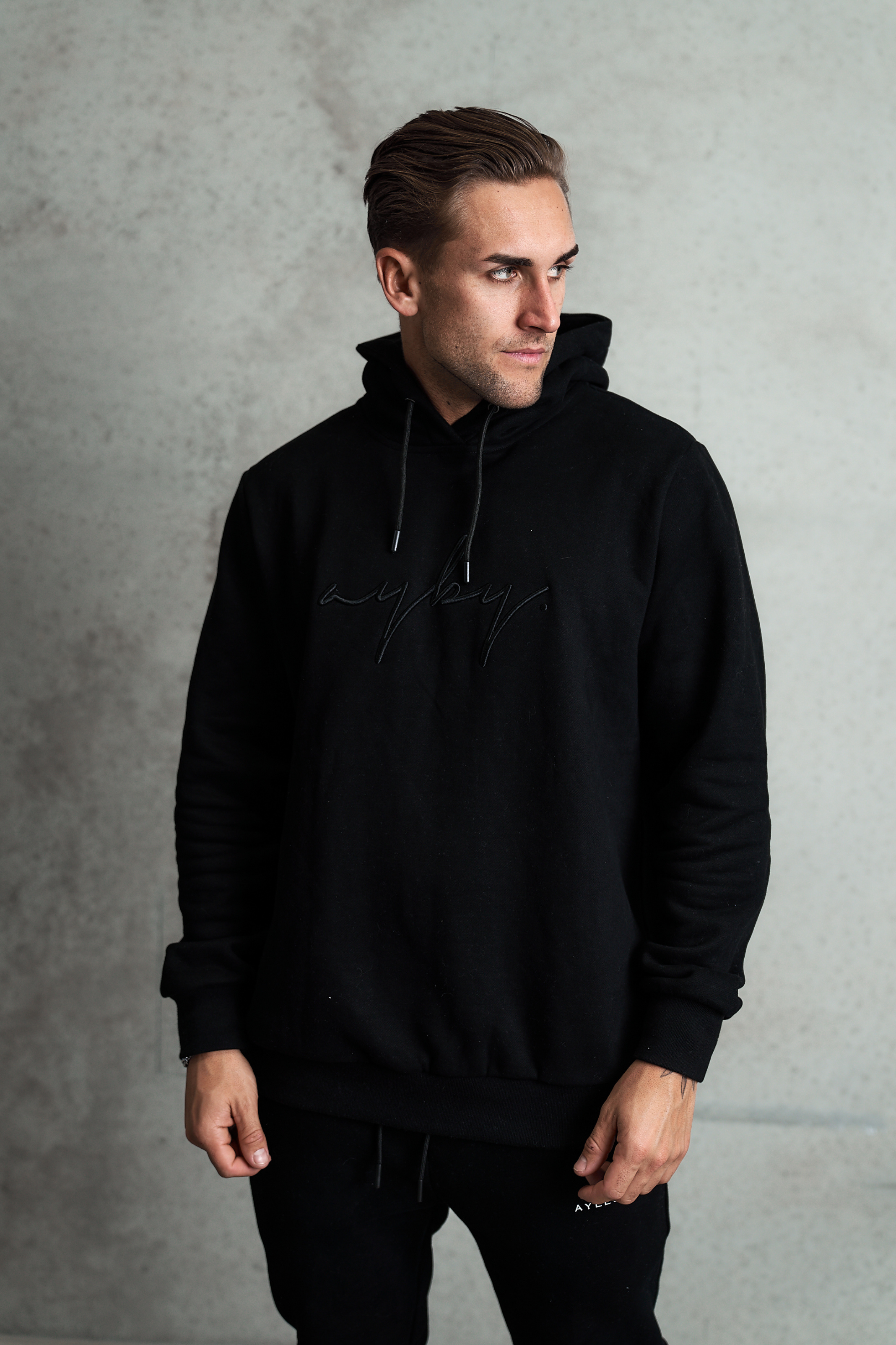 Signature Hoodie - Black