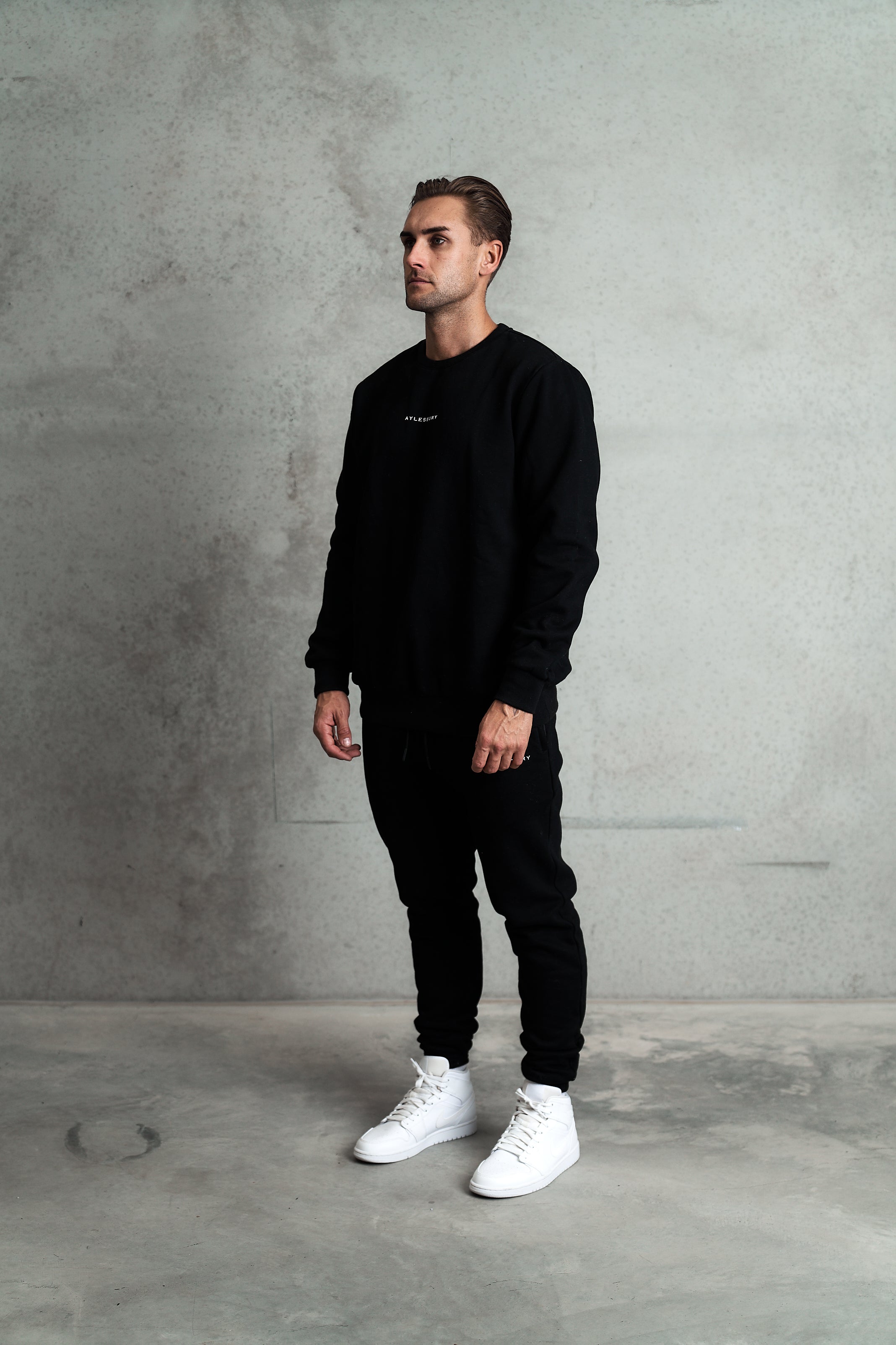 Staple Crew Neck Jumper - Black